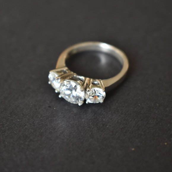 Sterling Silver Ring with 3 CZ Stones - Picture 5 of 8